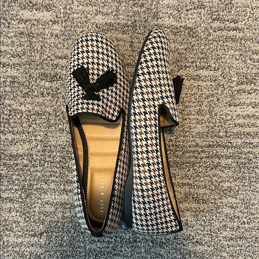 Kelly & Katie Houndstooth Tassel Loafers